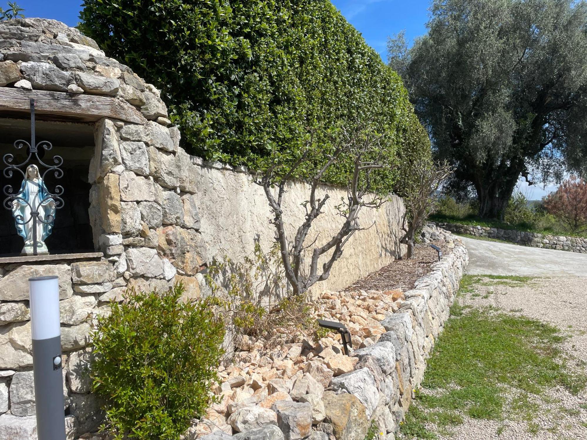 Luva D'azur, Rez De Le Riou - Le Vallon Apartment Le Bar-sur-Loup