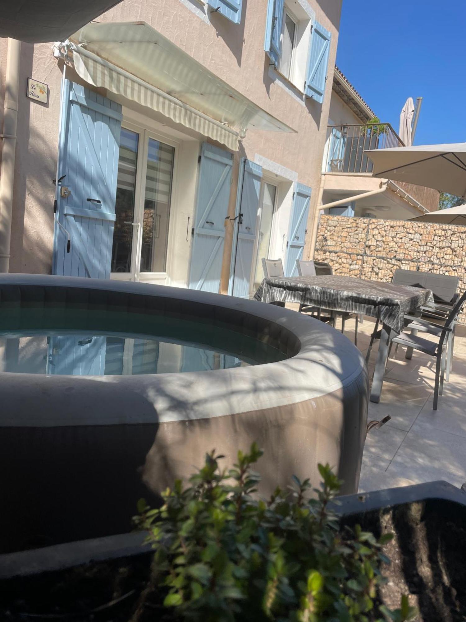 Luva D'azur, Rez De Le Riou - Le Vallon *